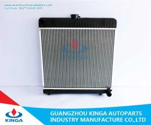السيارات AUTO COOLING ALUMINUM RADIATOR FOR BENZ W123 / 200D / 280C 76-85